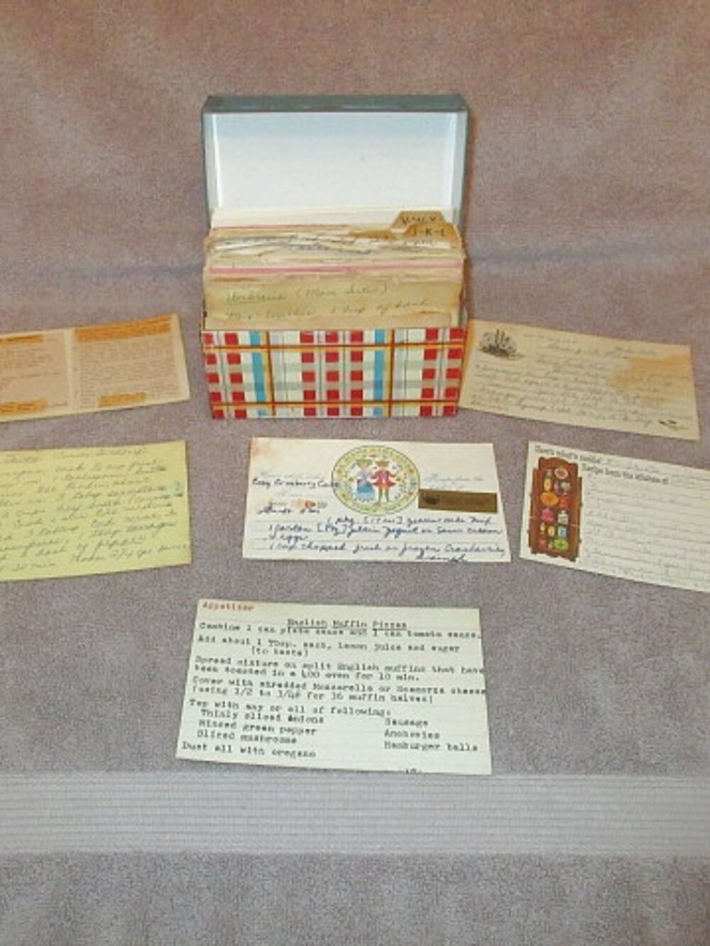 Vtg Great Grandma’s Recipe Box Full Handwritten Typed Cards Clippings 1960s 2